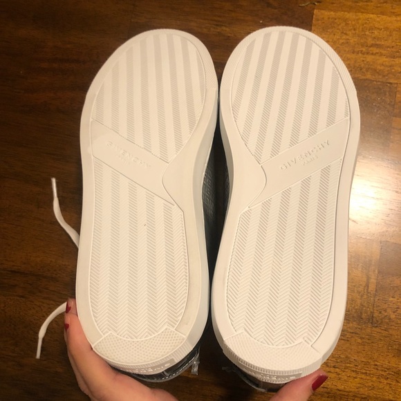 NIB $595 Givenchy Urban Street Monogram Metallic Leather Sneakers - Picture 12 of 16